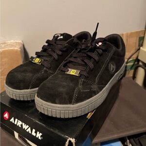Airwalk Black Suede Low-Top Safety Toe shoes Womens